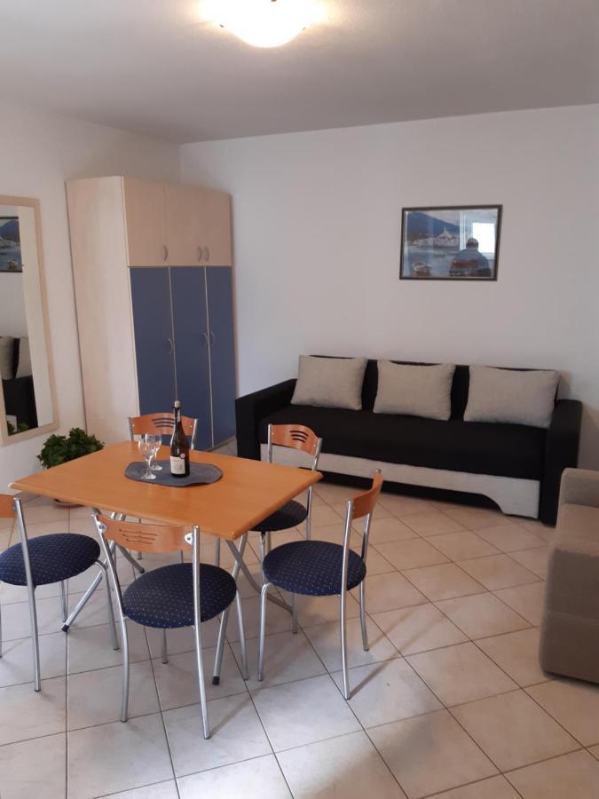 House Vida Goraleks Hotel Baška Voda Екстериор снимка