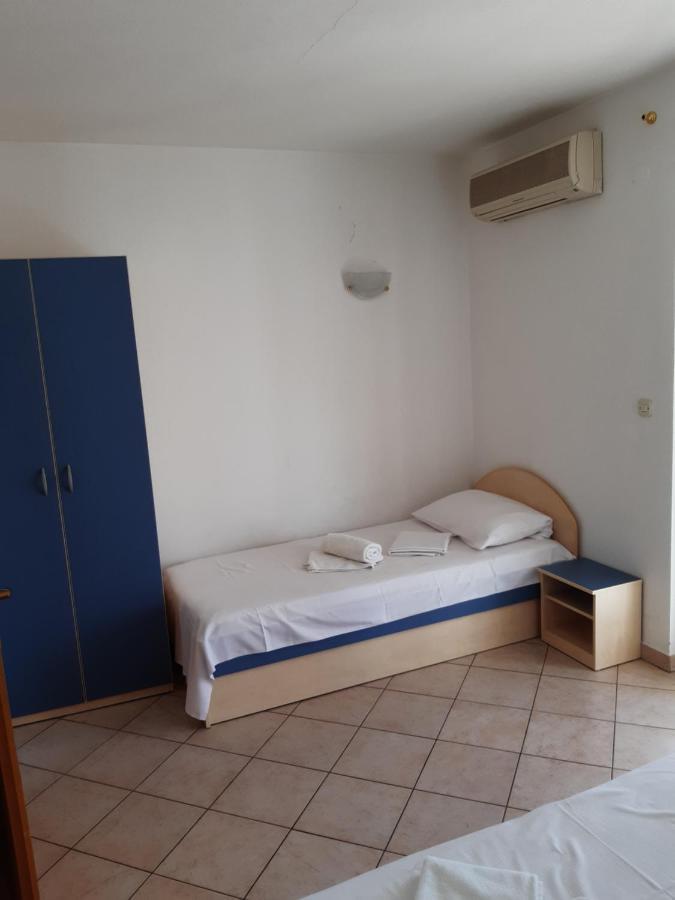 House Vida Goraleks Hotel Baška Voda Екстериор снимка